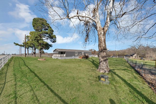 130 Firefly Drive, Springtown, TX 76082