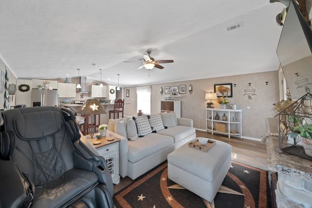 130 Firefly Drive, Springtown, TX 76082