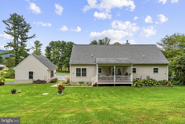 9813 CREST HILL RD, Marshall, VA 20115
