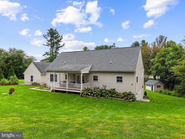 9813 CREST HILL RD, Marshall, VA 20115