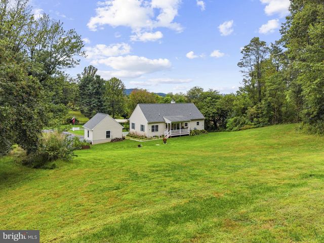 9813 CREST HILL RD, Marshall, VA 20115