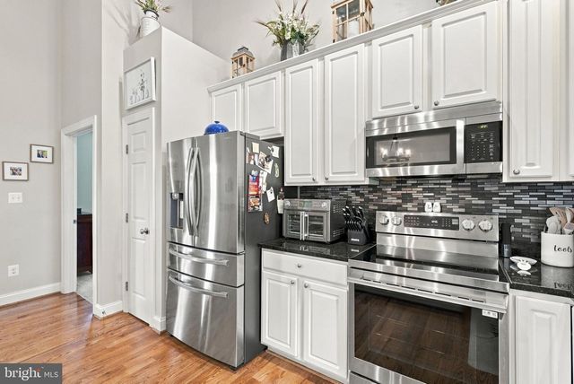 9813 CREST HILL RD, Marshall, VA 20115