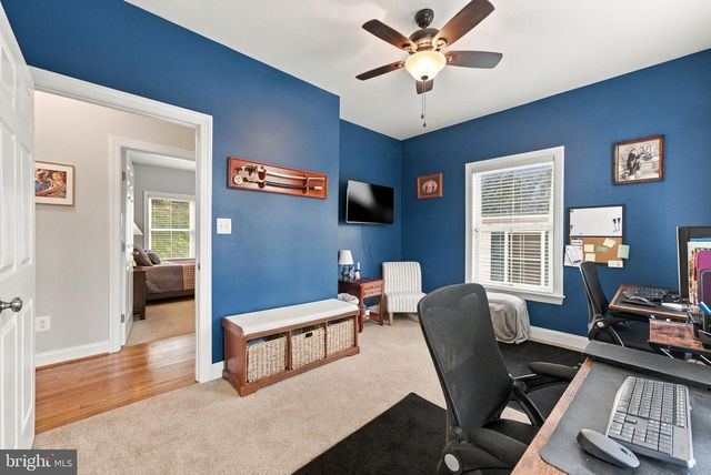 9813 CREST HILL RD, Marshall, VA 20115