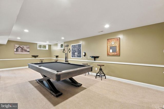 9813 CREST HILL RD, Marshall, VA 20115