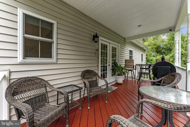 9813 CREST HILL RD, Marshall, VA 20115