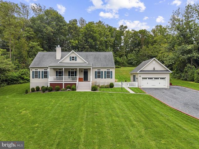 9813 CREST HILL RD, Marshall, VA 20115