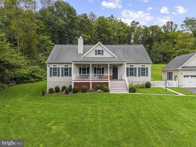 9813 CREST HILL RD, Marshall, VA 20115