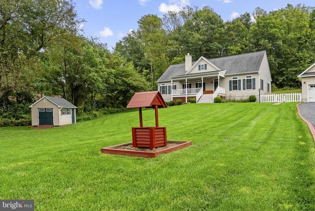 9813 CREST HILL RD, Marshall, VA 20115