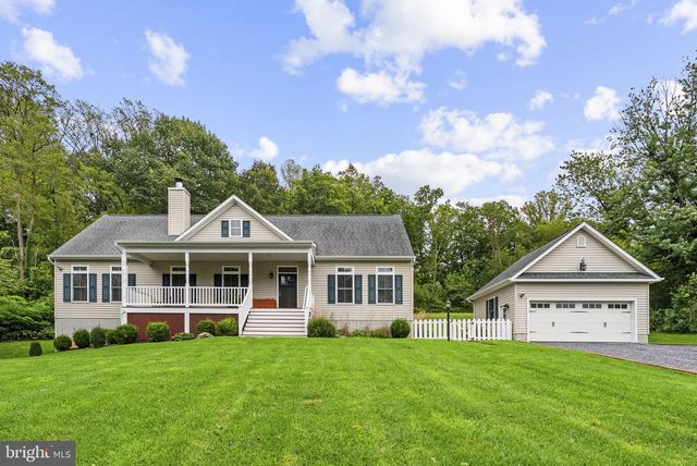 9813 CREST HILL RD, Marshall, VA 20115