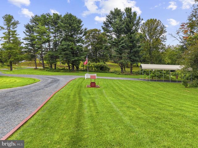 9813 CREST HILL RD, Marshall, VA 20115