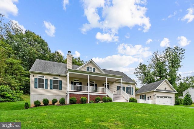 9813 CREST HILL RD, Marshall, VA 20115