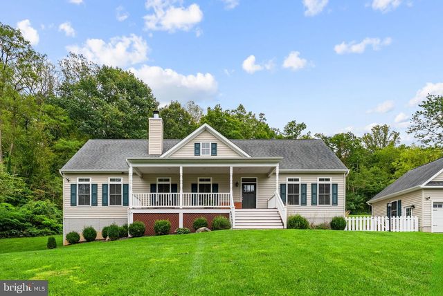 9813 CREST HILL RD, Marshall, VA 20115
