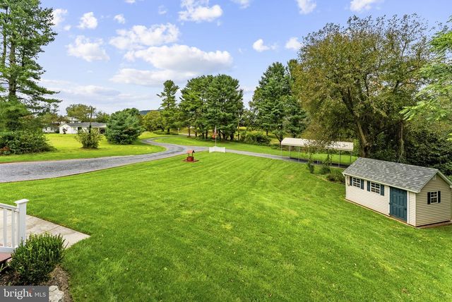 9813 CREST HILL RD, Marshall, VA 20115