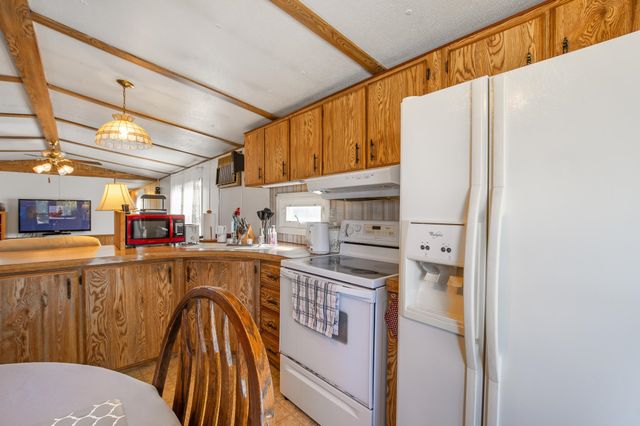 6 Pine Street, Colebrook, NH 03576