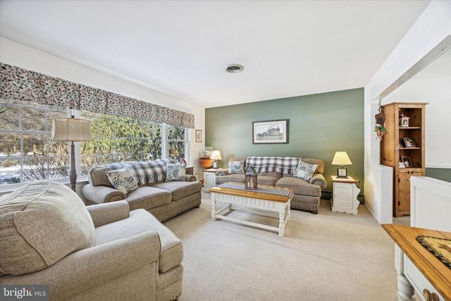 2 BLACKSMITH LN, Media, PA 19063