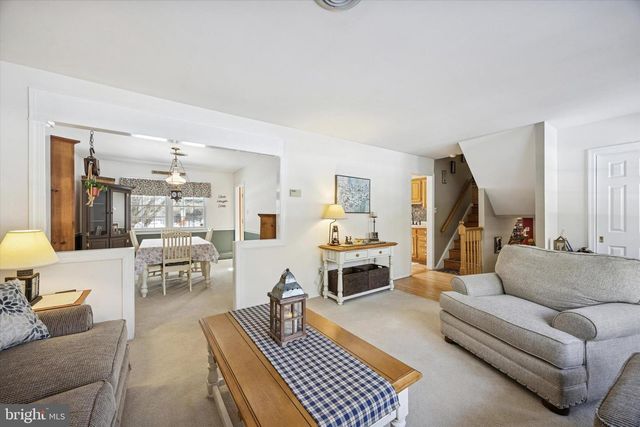 2 BLACKSMITH LN, Media, PA 19063