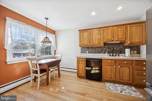 2 BLACKSMITH LN, Media, PA 19063