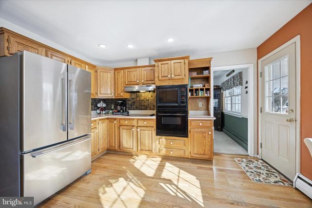 2 BLACKSMITH LN, Media, PA 19063