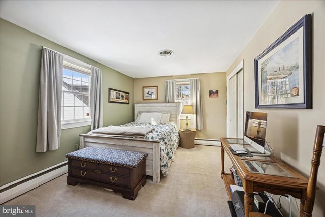 2 BLACKSMITH LN, Media, PA 19063