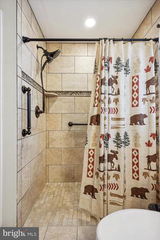 2 BLACKSMITH LN, Media, PA 19063