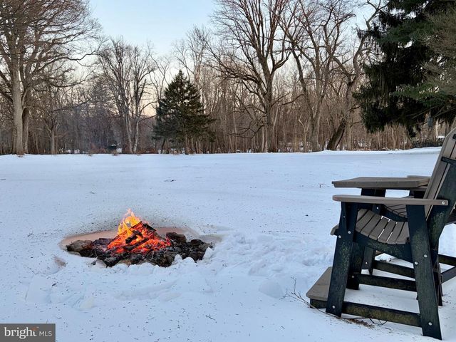 2 BLACKSMITH LN, Media, PA 19063