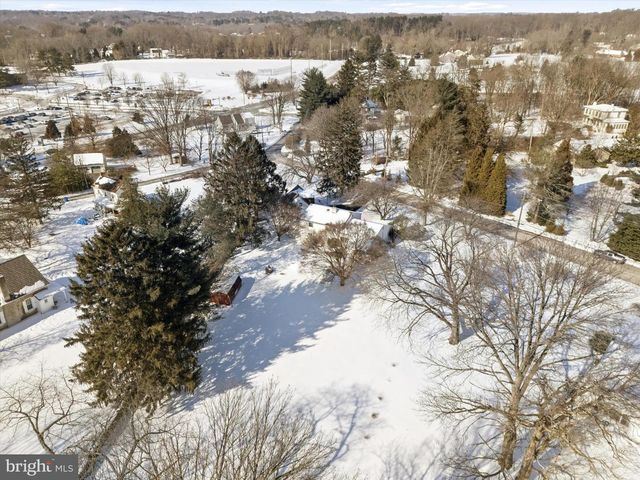 2 BLACKSMITH LN, Media, PA 19063