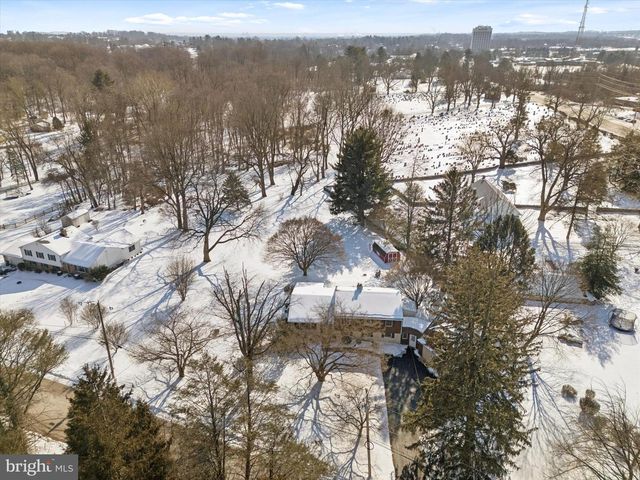 2 BLACKSMITH LN, Media, PA 19063