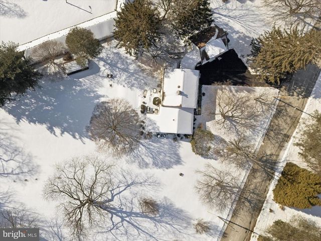 2 BLACKSMITH LN, Media, PA 19063