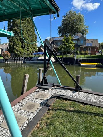 38176 Villa Mar Street, Harrison Twp, MI 48045