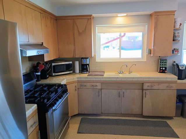 38176 Villa Mar Street, Harrison Twp, MI 48045