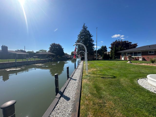 38176 Villa Mar Street, Harrison Twp, MI 48045