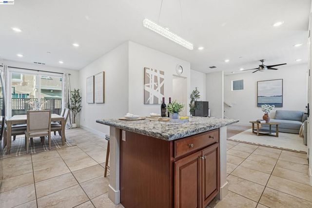 2933 Stringham Way, Dublin, CA 94568