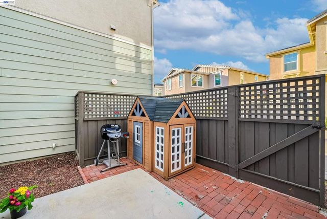 2933 Stringham Way, Dublin, CA 94568