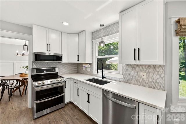 9018 Hunters Pointe Drive, Huntersville, NC 28078