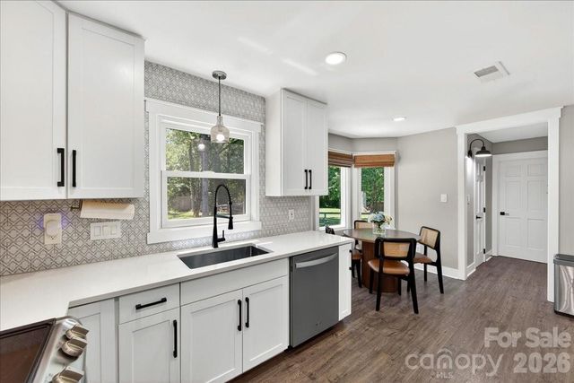9018 Hunters Pointe Drive, Huntersville, NC 28078