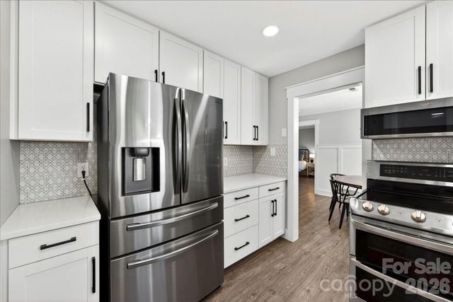 9018 Hunters Pointe Drive, Huntersville, NC 28078