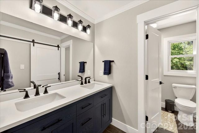 9018 Hunters Pointe Drive, Huntersville, NC 28078