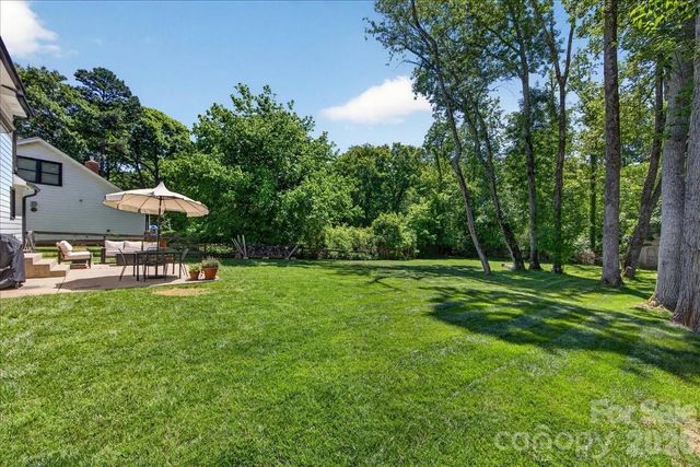 9018 Hunters Pointe Drive, Huntersville, NC 28078