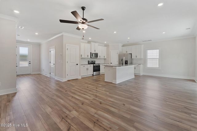92 S Umbrella Palm Drive, Hampstead, NC 28443