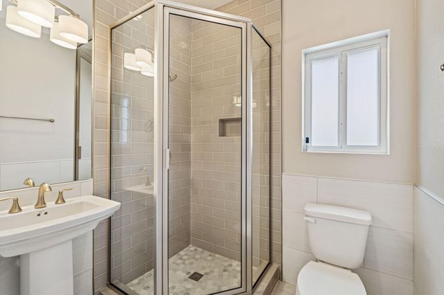 5614 Jason Street, Houston, TX 77096