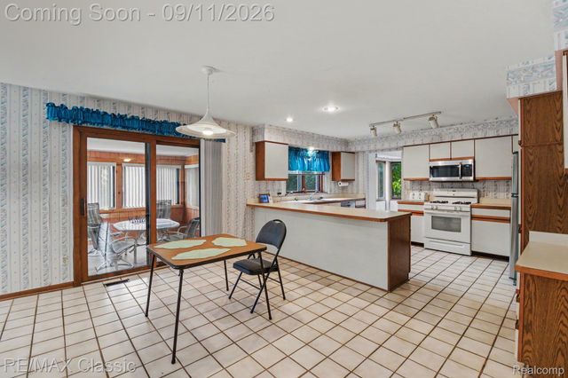 8651 Brazos Court, White Lake Charter Township, MI 48386