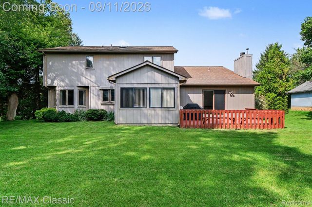 8651 Brazos Court, White Lake Charter Township, MI 48386