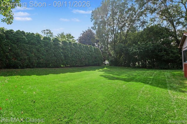 8651 Brazos Court, White Lake Charter Township, MI 48386