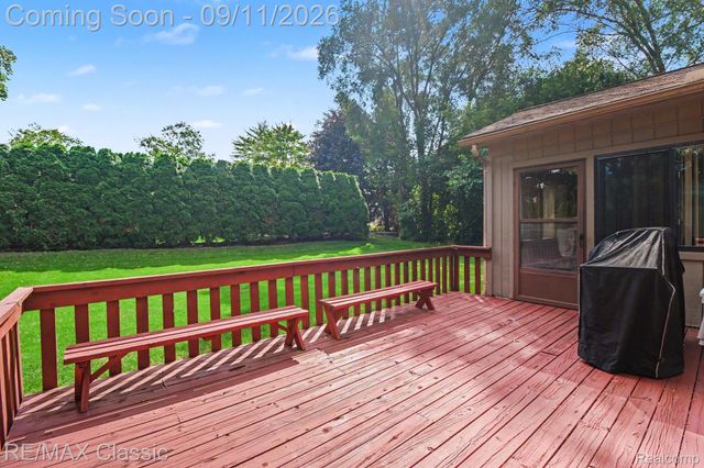 8651 Brazos Court, White Lake Charter Township, MI 48386