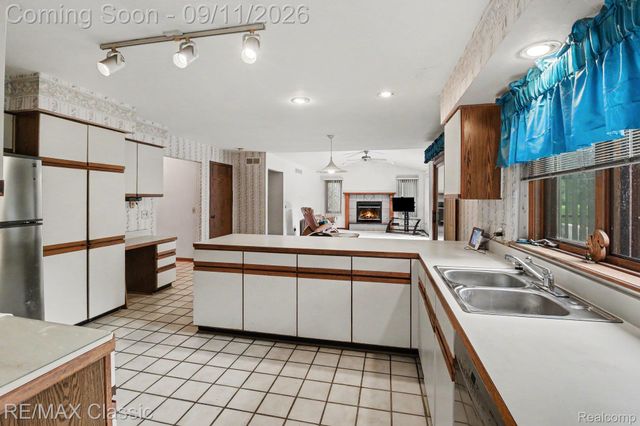 8651 Brazos Court, White Lake Charter Township, MI 48386