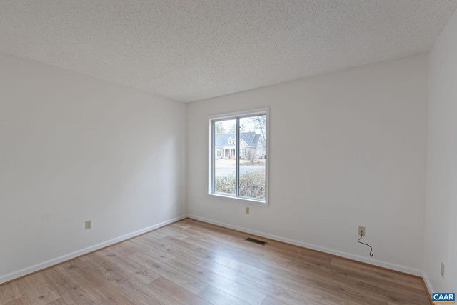 7 ENGLEWOOD DR, Palmyra, VA 22963