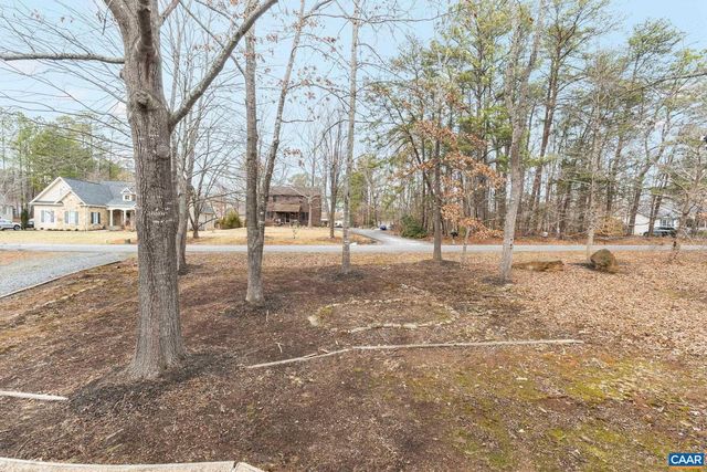 7 ENGLEWOOD DR, Palmyra, VA 22963