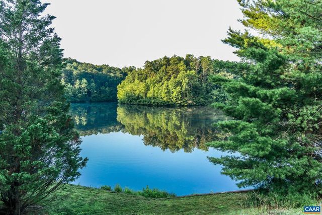 7 ENGLEWOOD DR, Palmyra, VA 22963