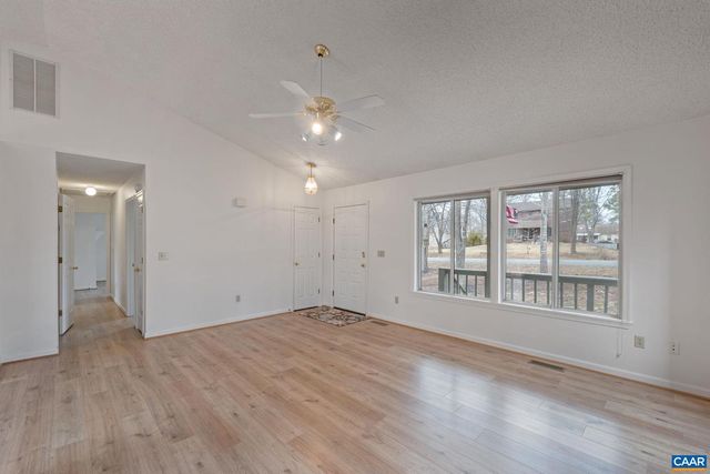 7 ENGLEWOOD DR, Palmyra, VA 22963