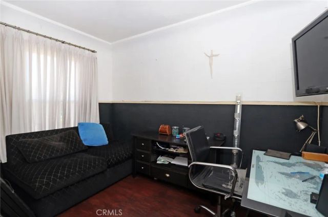 1222 S Cloverdale, Los Angeles, CA 90019